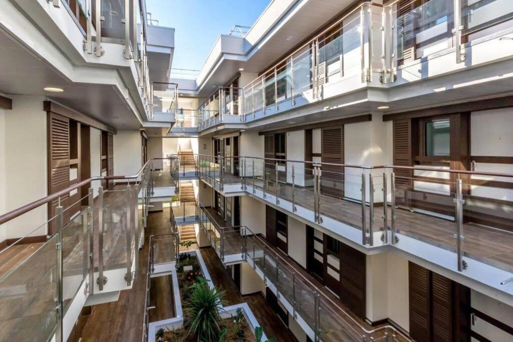 Superbe Appartement, Piscine, Vue Mer Et Montagnes Антіб Екстер'єр фото